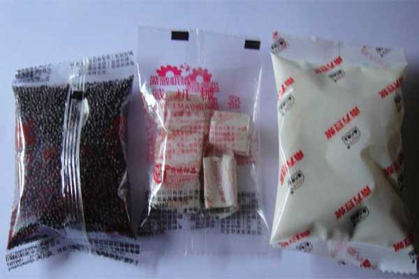 三邊封或背封的立式全自動草莓视频在线观看入口製袋效果
