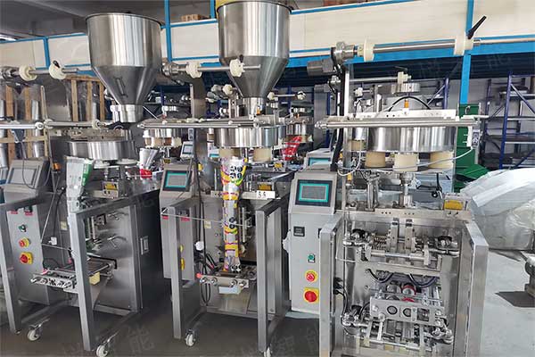 小顆粒全自動草莓视频在线观看入口在顆粒劑、幹果、膨化小食品等領域應用較多